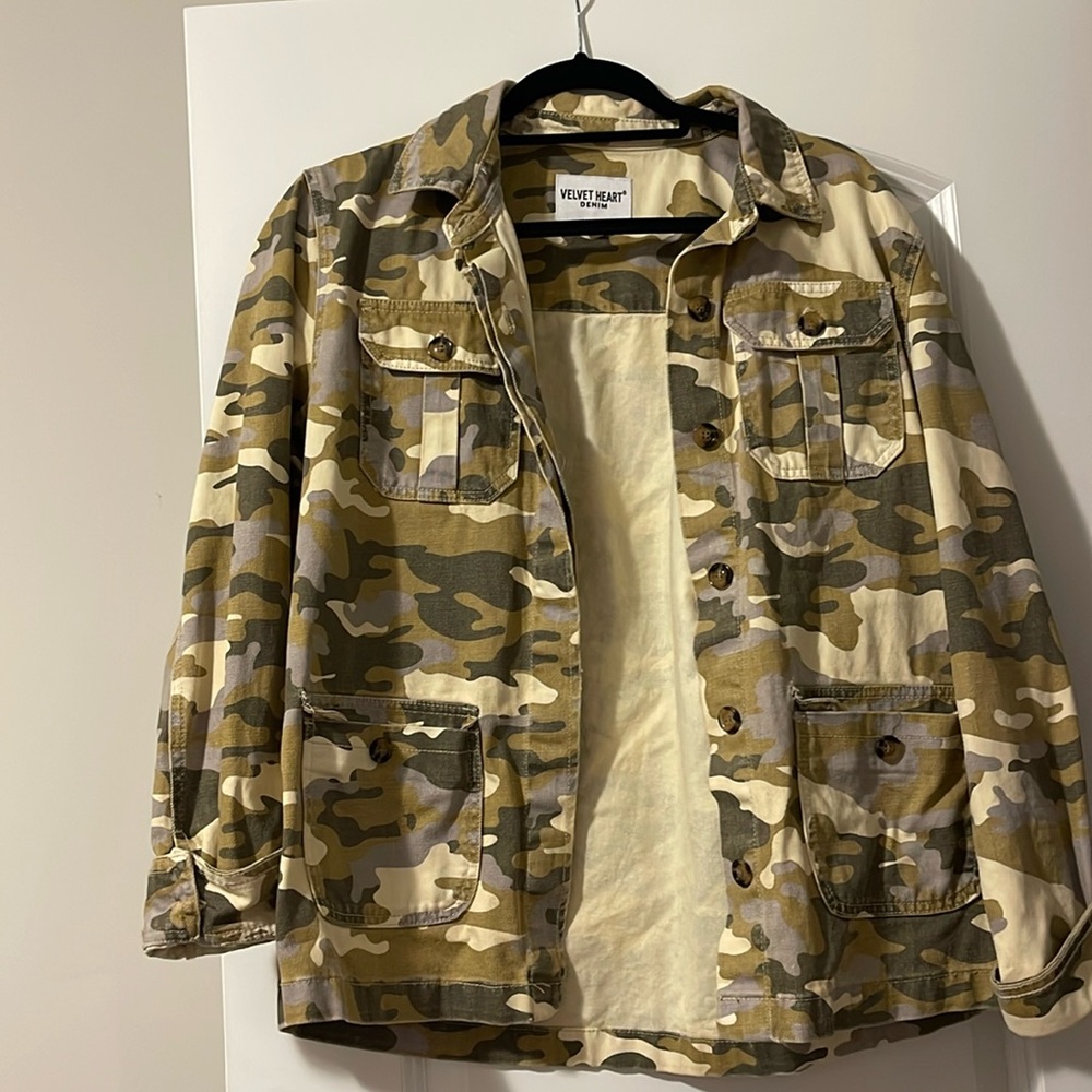 Velvet heart camo jacket